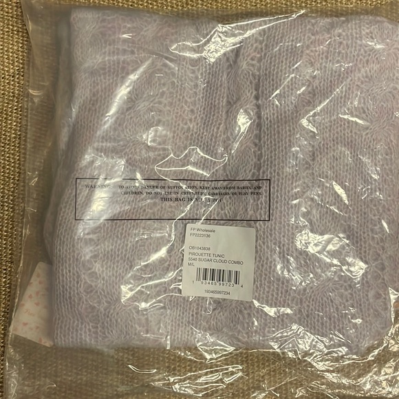 Free People Women's NWT Knit Cowl Pirouette Tunic in Sugar Cloud Combo Size M/L - Picture 5 of 8